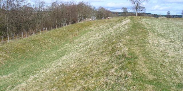Ardoch Roman Fort and Muthil Church