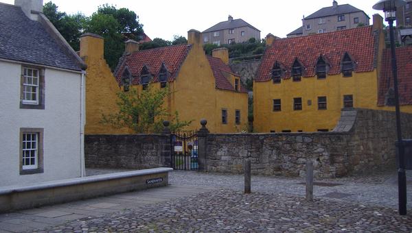 Culross: The Palace, the Abbey and Old Kirk