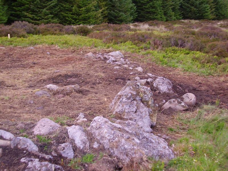 Roundhouse wall line at Kings Yett Burn