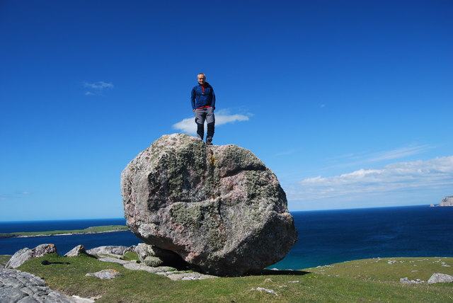 Glacial erratic at Ceannabeinne - geograph.org.uk - 4041119