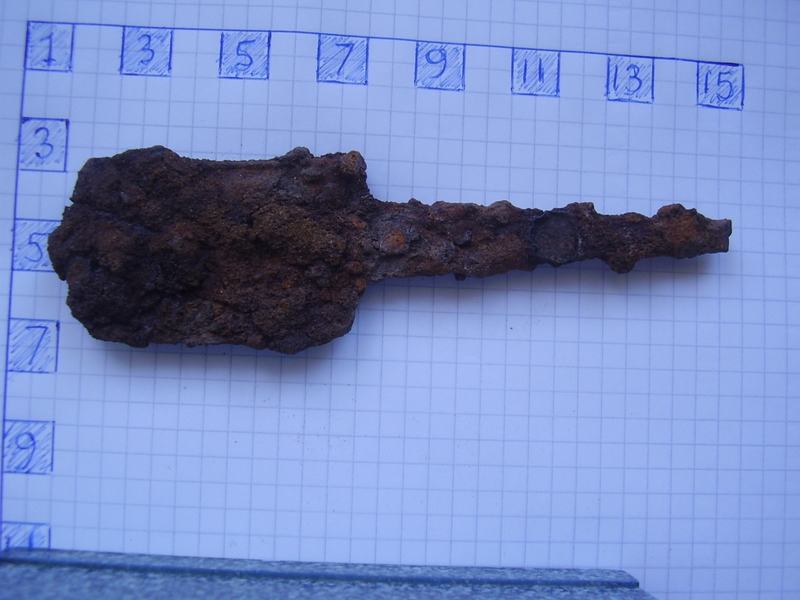 Tanged iron knife blade
